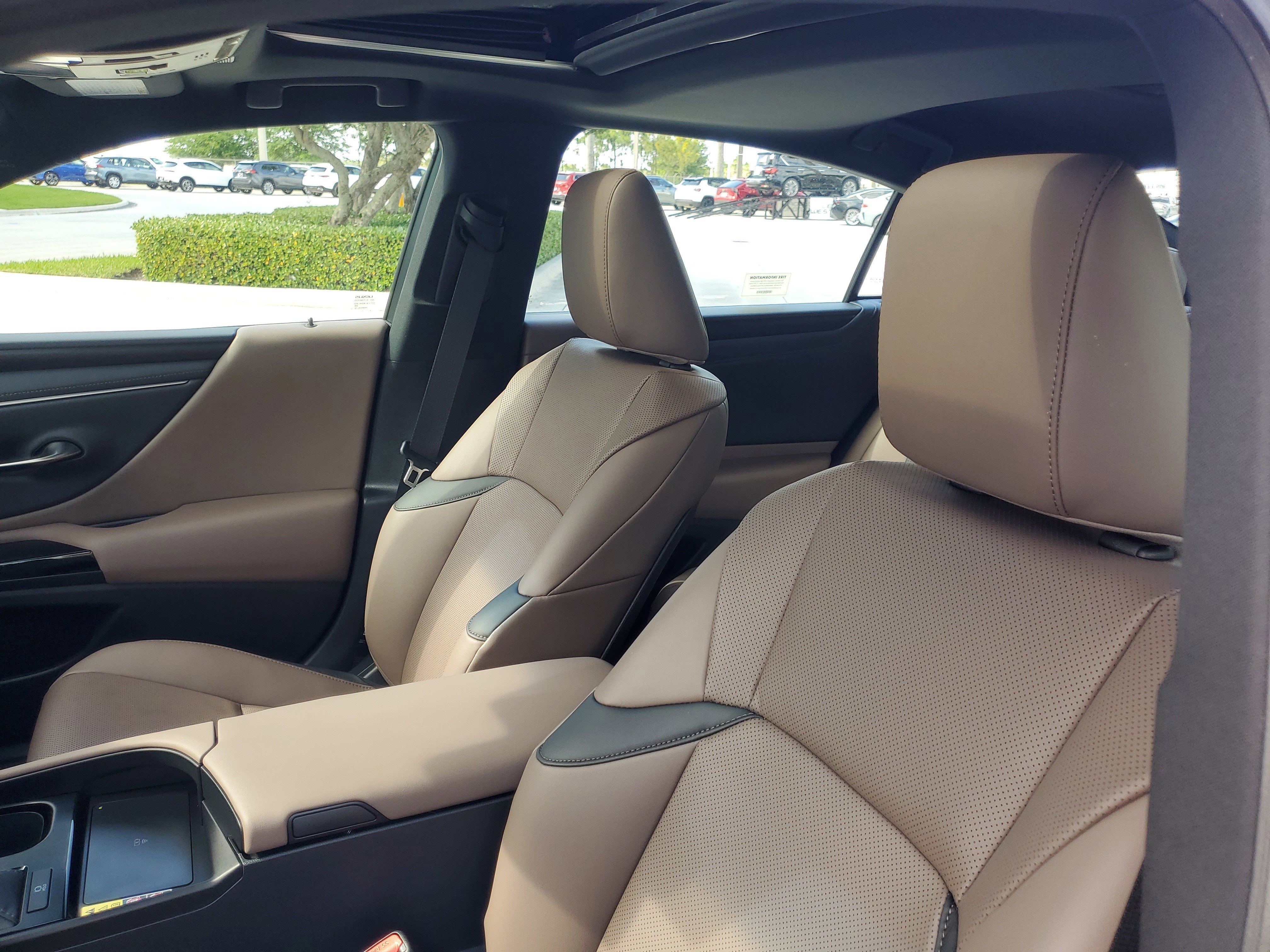 Used 2025 Lexus ES 350 w/ Premium Package image 22