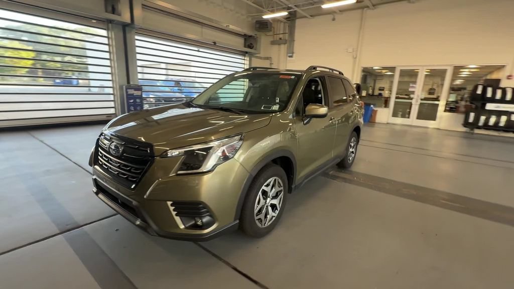 Certified 2024 Subaru Forester Premium AWD/4WD image 7