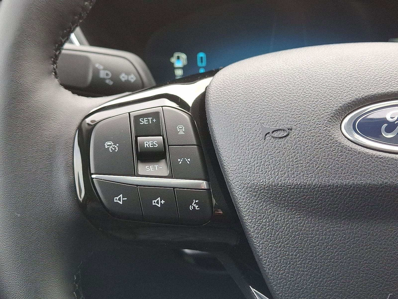 Used 2024 Ford Escape SE w/ PHEV Premium Package image 18
