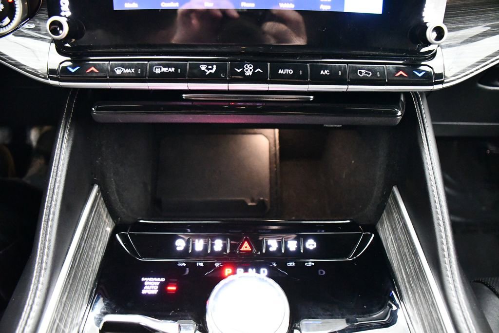 Used 2022 Jeep Wagoneer Series II w/ Flexible Seating Group image 14