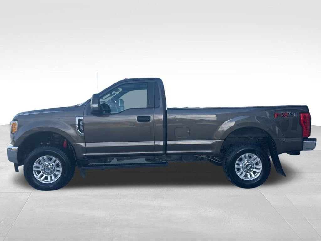 Used 2017 Ford F350 XLT image 4
