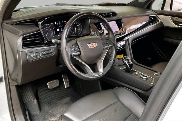 Certified 2024 Cadillac XT6 Sport w/ Platinum Package AWD/4WD image 12