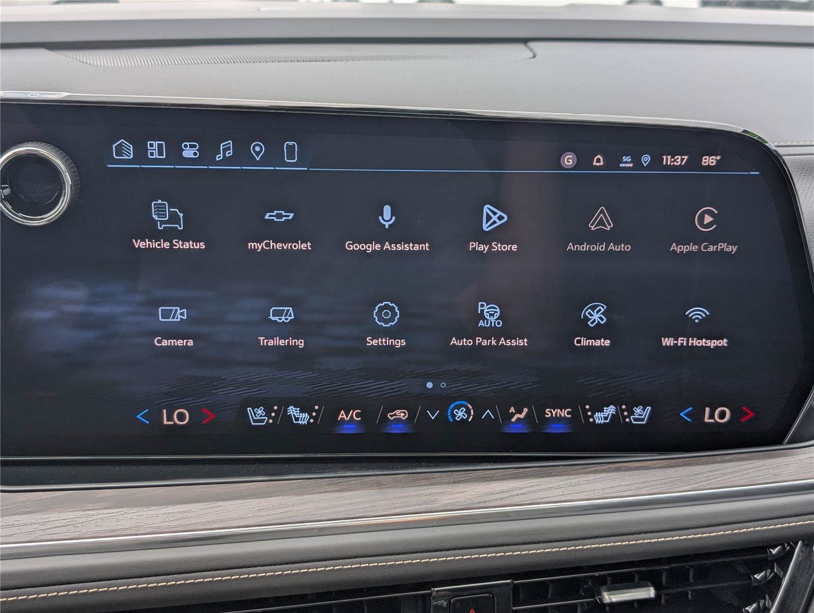 New 2026 Chevrolet Suburban Premier AWD/4WD image 30