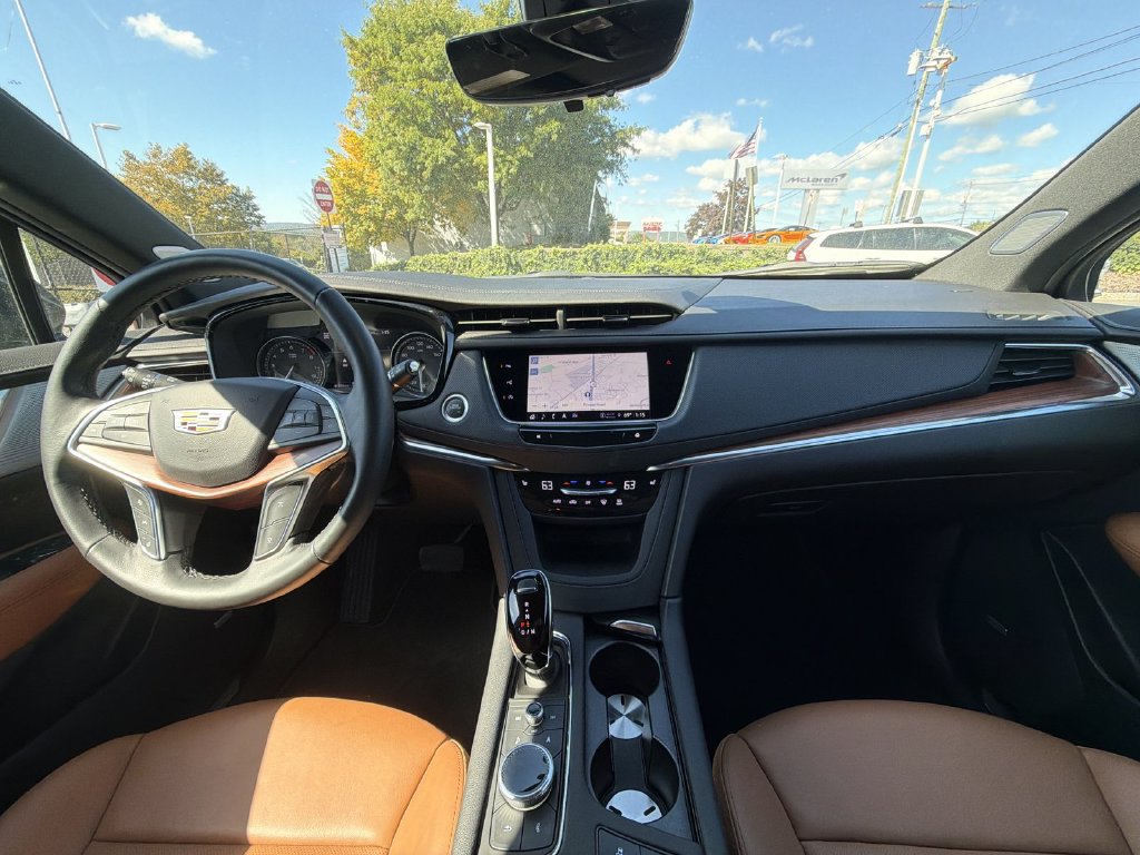 Used 2024 Cadillac XT5 Premium Luxury w/ Technology Package AWD/4WD image 18