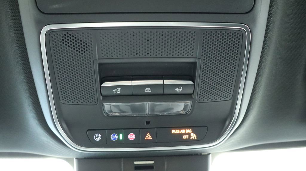 Used 2025 GMC Acadia Denali w/ Super Cruise Package image 48