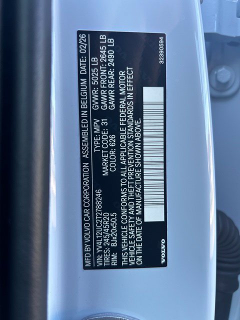 Certified 2026 Volvo XC40 B5 Plus AWD/4WD image 30