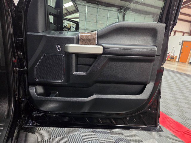 Used 2019 Ford F250 Lariat w/ Lariat Ultimate Package AWD/4WD image 52