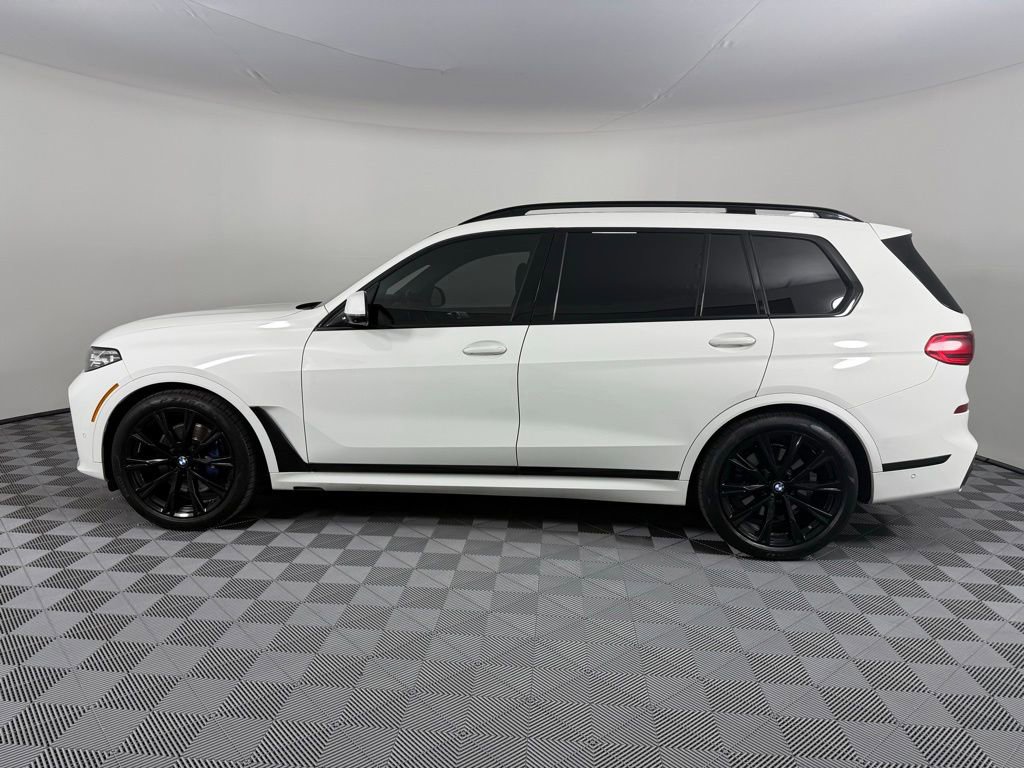 Used 2022 BMW X7 xDrive40i w/ M Sport Package AWD/4WD image 5