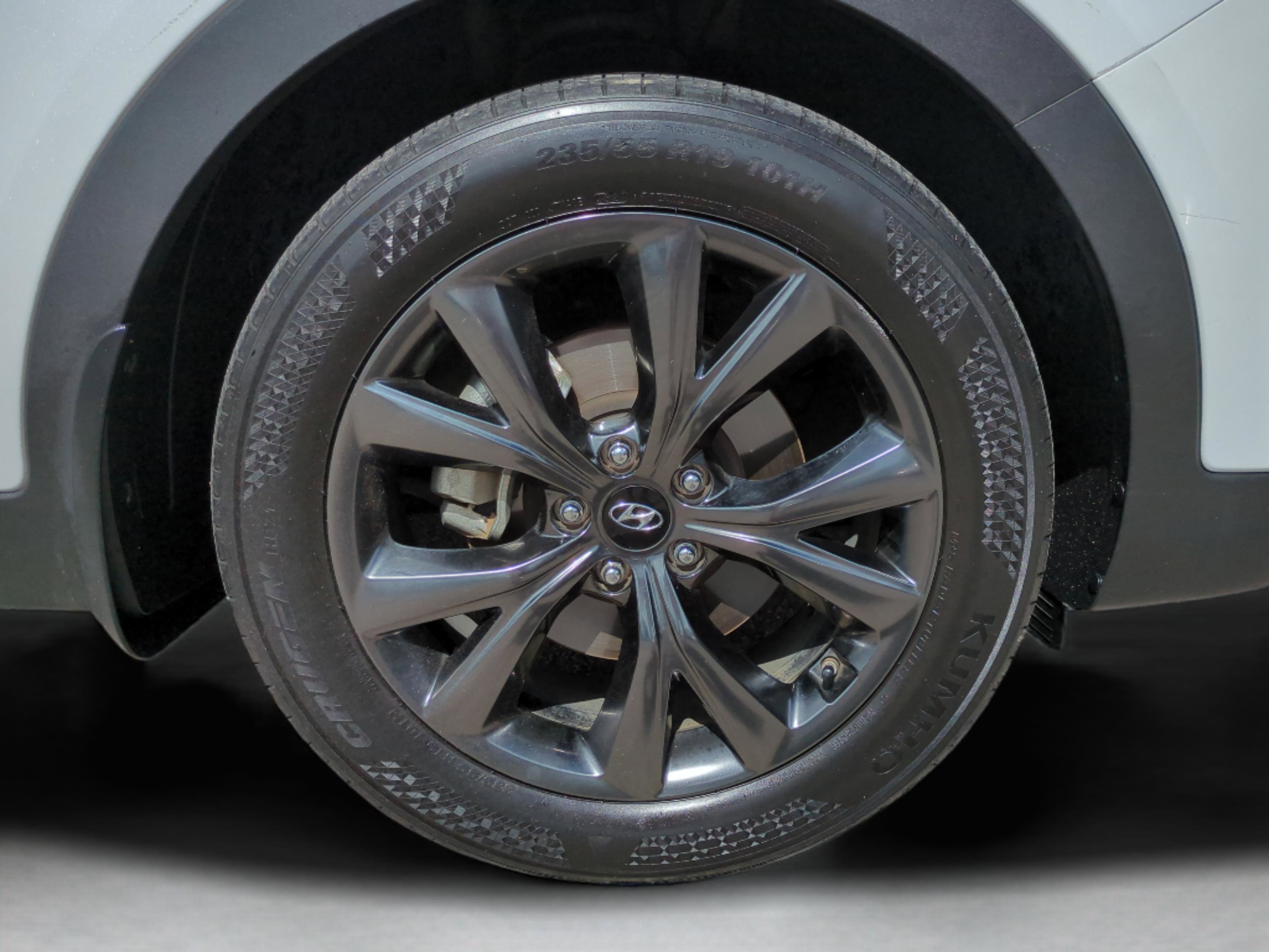 Used 2017 Hyundai Santa Fe Sport image 10