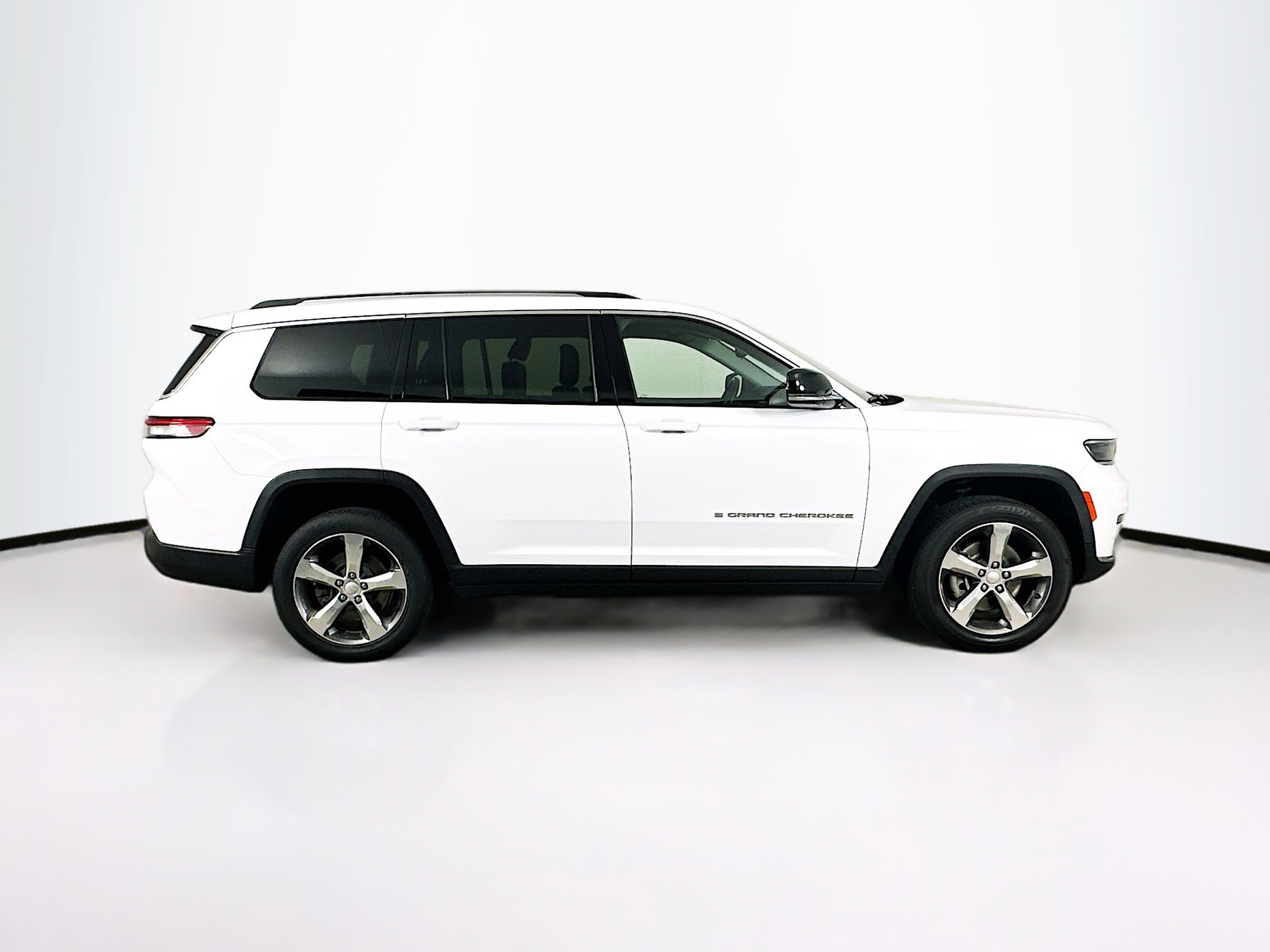 Used 2022 Jeep Grand Cherokee L Limited AWD/4WD image 10