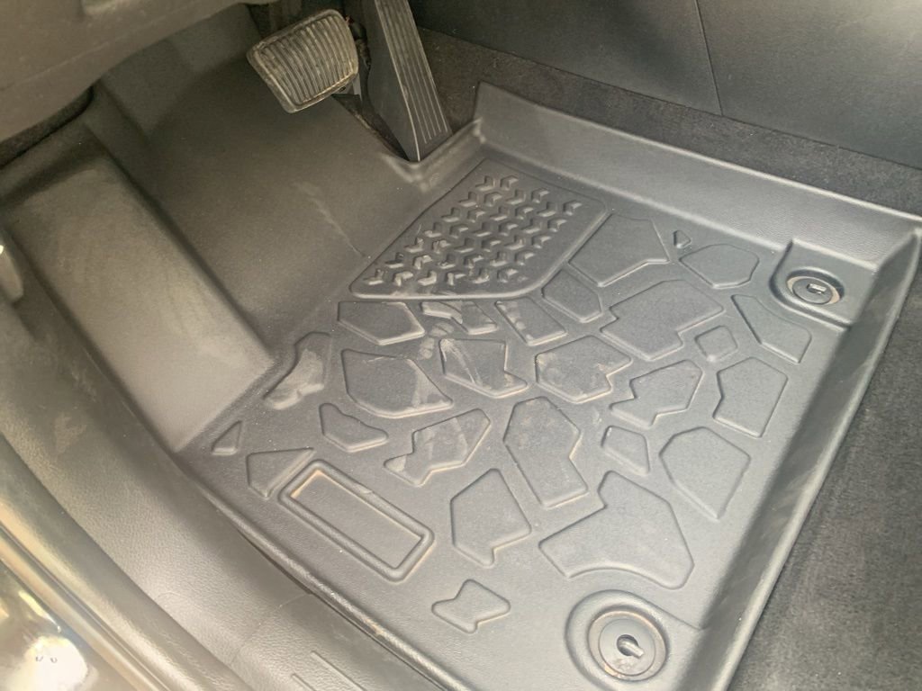 Certified 2023 Hyundai Santa Fe SEL w/ Premium Package image 12