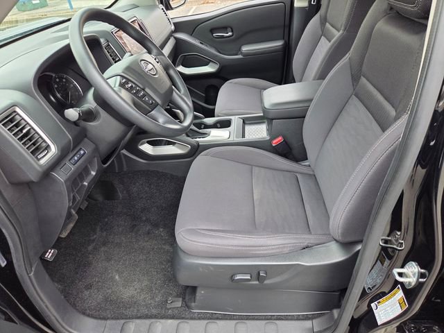 Used 2024 Nissan Frontier SV image 12