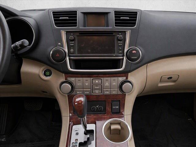 Used 2013 Toyota Highlander Limited AWD/4WD image 15
