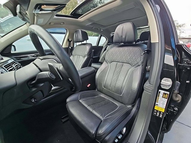 Used 2020 BMW 750i xDrive w/ Executive Package image 5