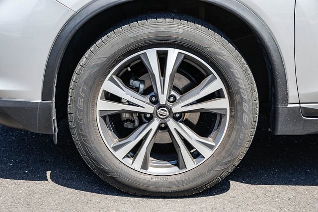 Used 2018 Nissan Rogue SL FWD image 11