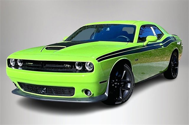 Used 2023 Dodge Challenger R/T w/ Plus Package image 2