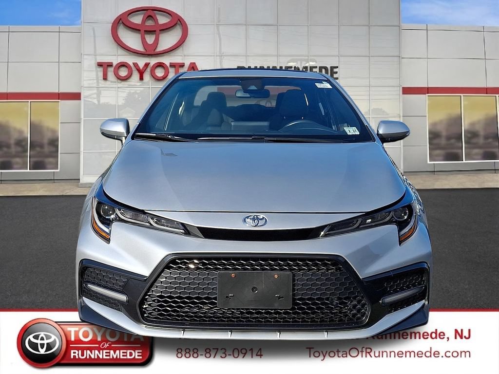 Certified 2022 Toyota Corolla SE w/ SE Premium Package FWD image 2