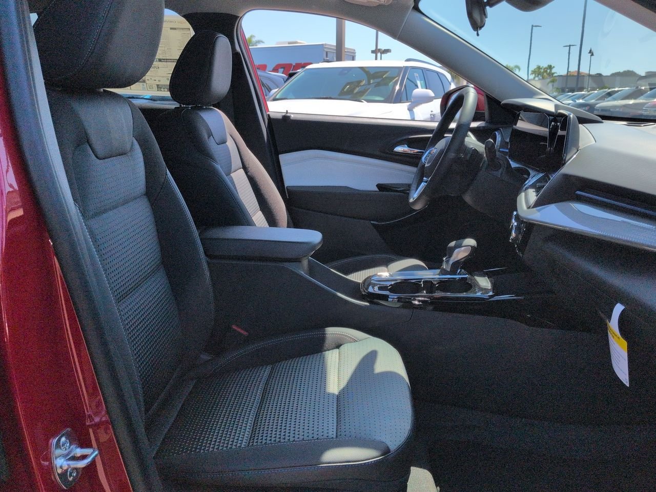 New 2026 Chevrolet Trax LT w/ Driver Confidence Package FWD image 29