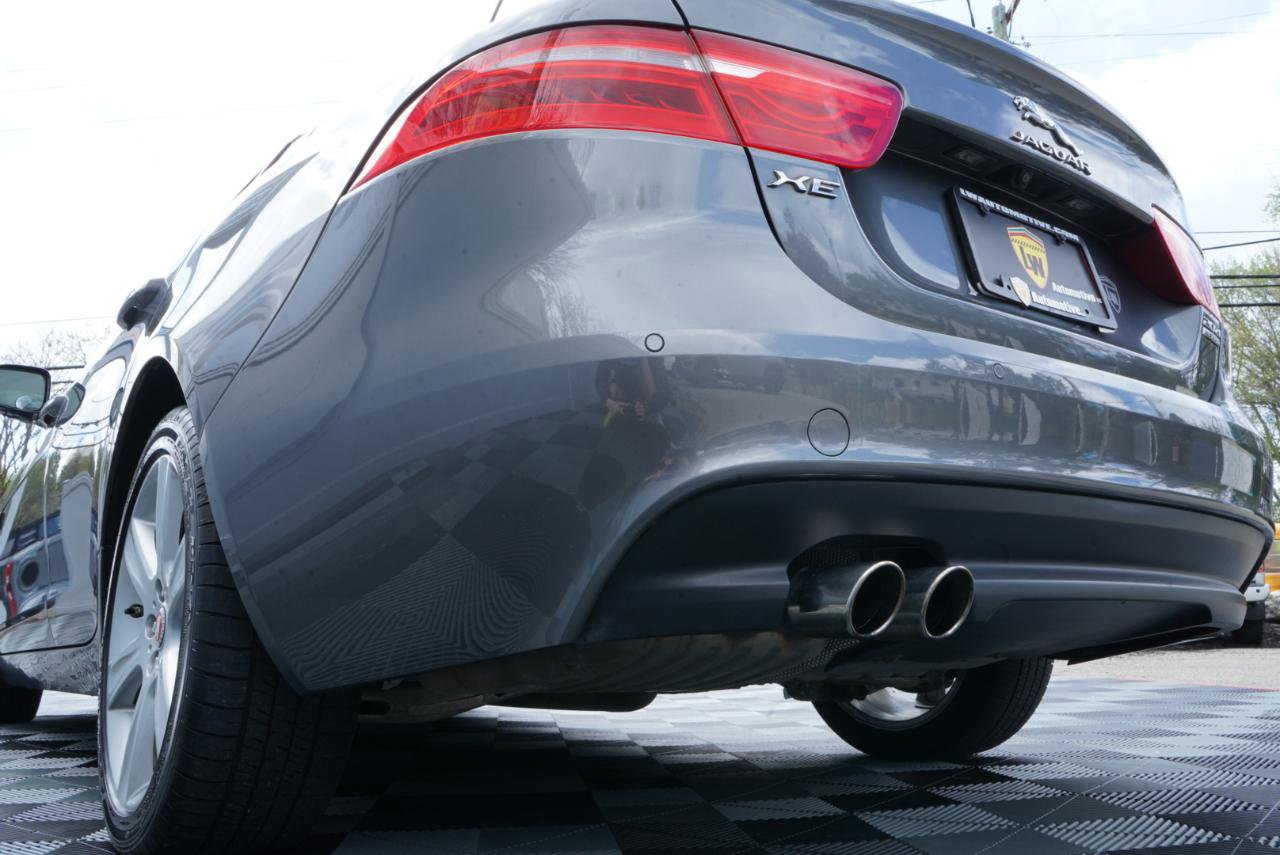 Used 2018 Jaguar XE Prestige AWD/4WD image 91