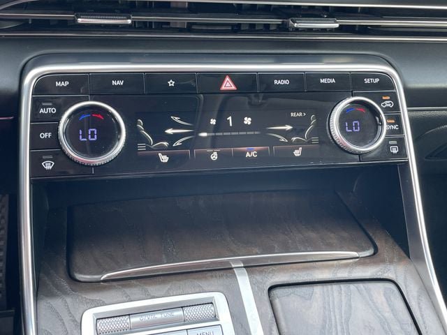 Used 2024 Genesis GV80 2.5T AWD/4WD image 19