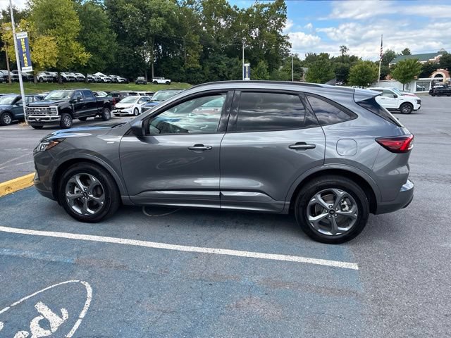 Used 2023 Ford Escape ST-Line w/ Tech Pack #1 AWD/4WD video 1
