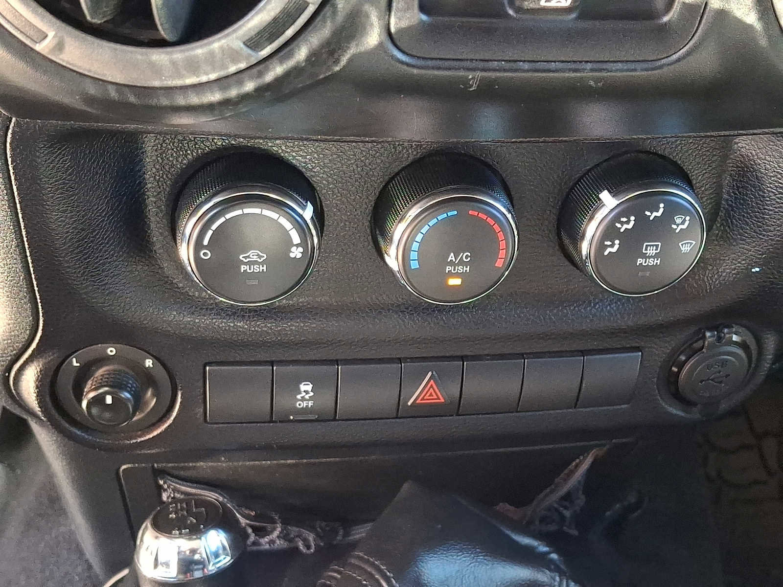 Used 2017 Jeep Wrangler Unlimited Sport w/ Quick Order Package 23S AWD/4WD image 17