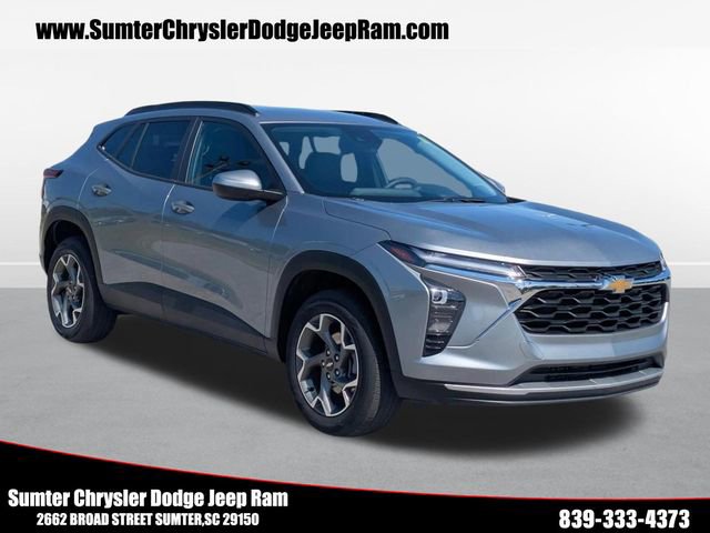 Used 2025 Chevrolet Trax LT