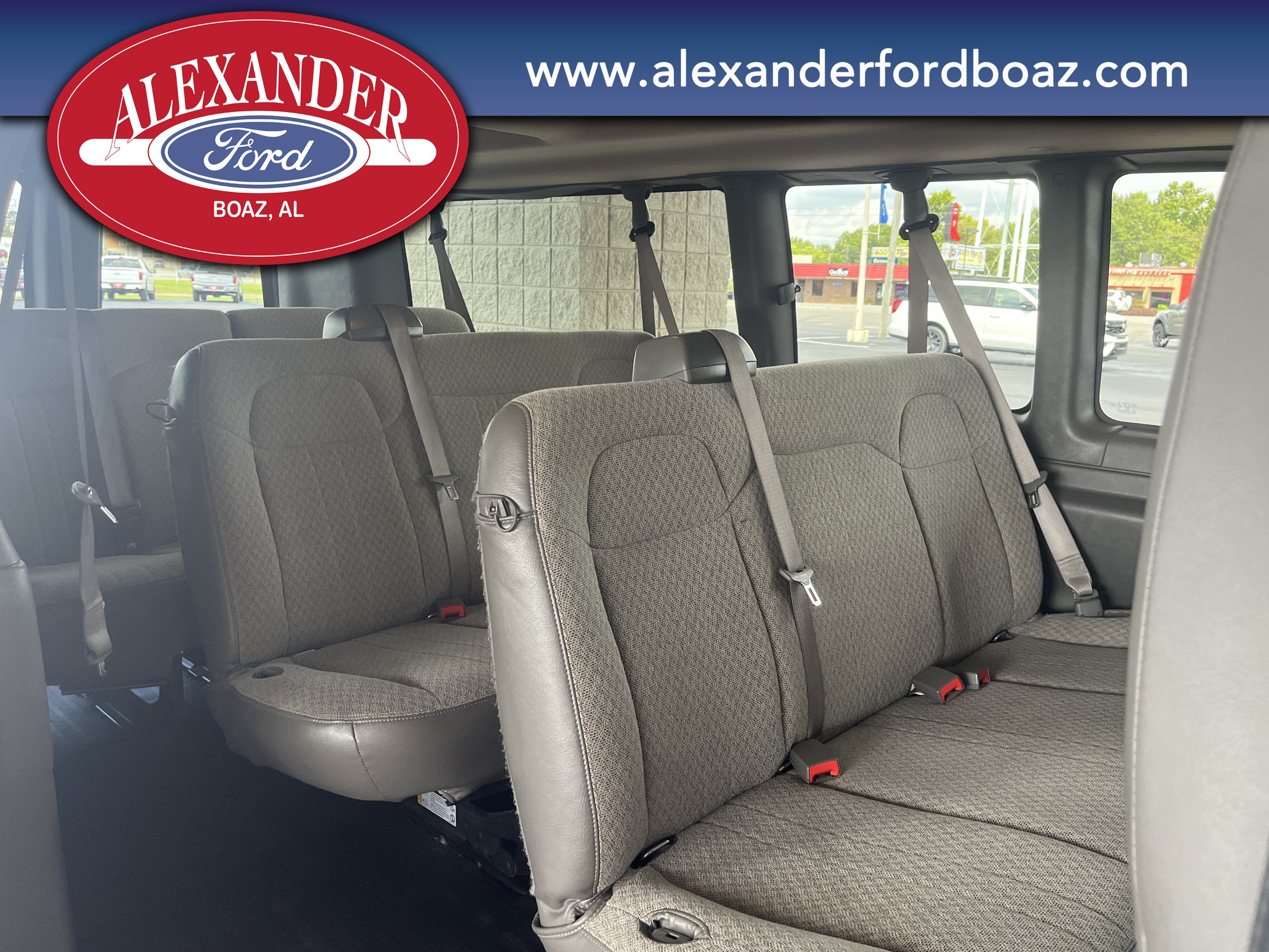 Used 2023 Chevrolet Express 3500 LS RWD image 16