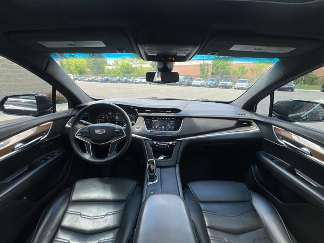Used 2018 Cadillac XT5 Platinum w/ Driver Assist Package AWD/4WD image 18