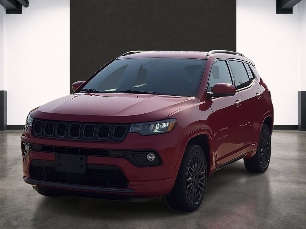 Used 2023 Jeep Compass Limited AWD/4WD image 1