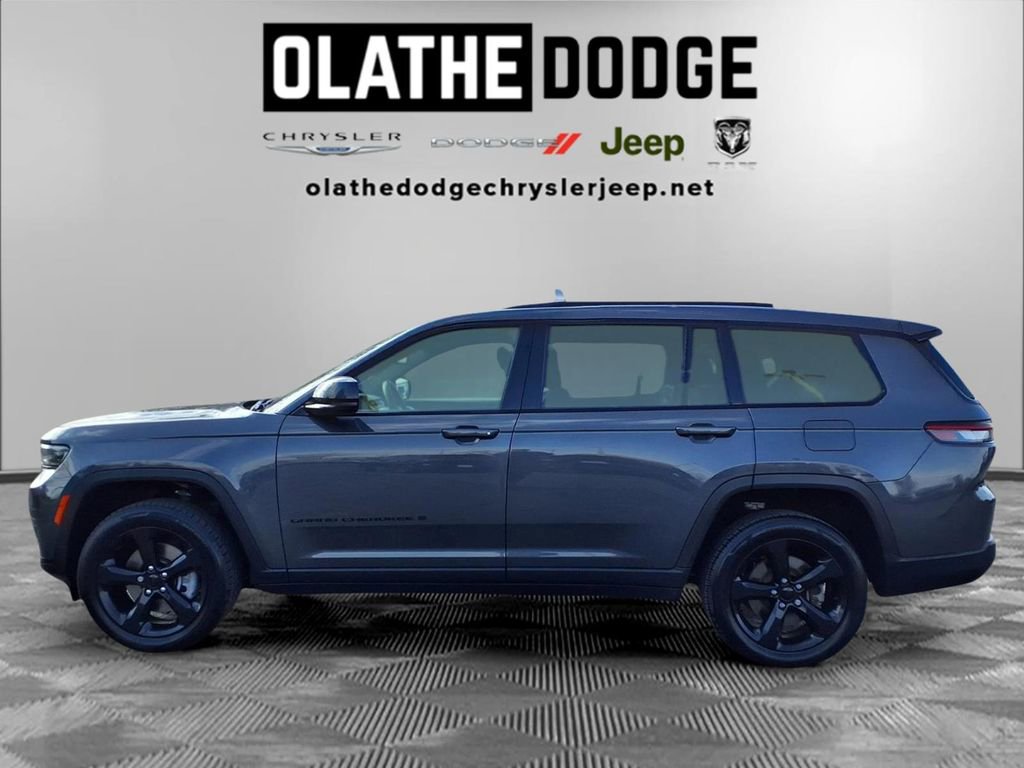 Certified 2023 Jeep Grand Cherokee L Laredo image 20