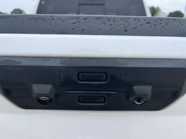 Used 2025 Chevrolet Silverado 1500 LTZ w/ Technology Package AWD/4WD image 8