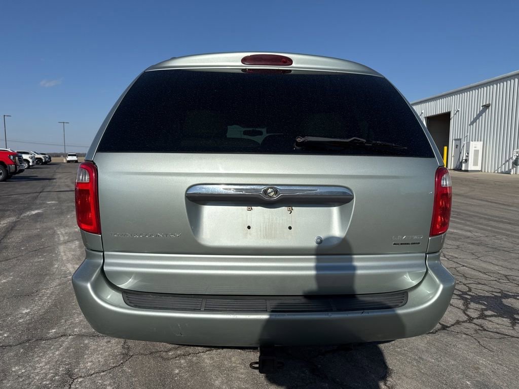Used 2003 Chrysler Town & Country Limited AWD/4WD image 8