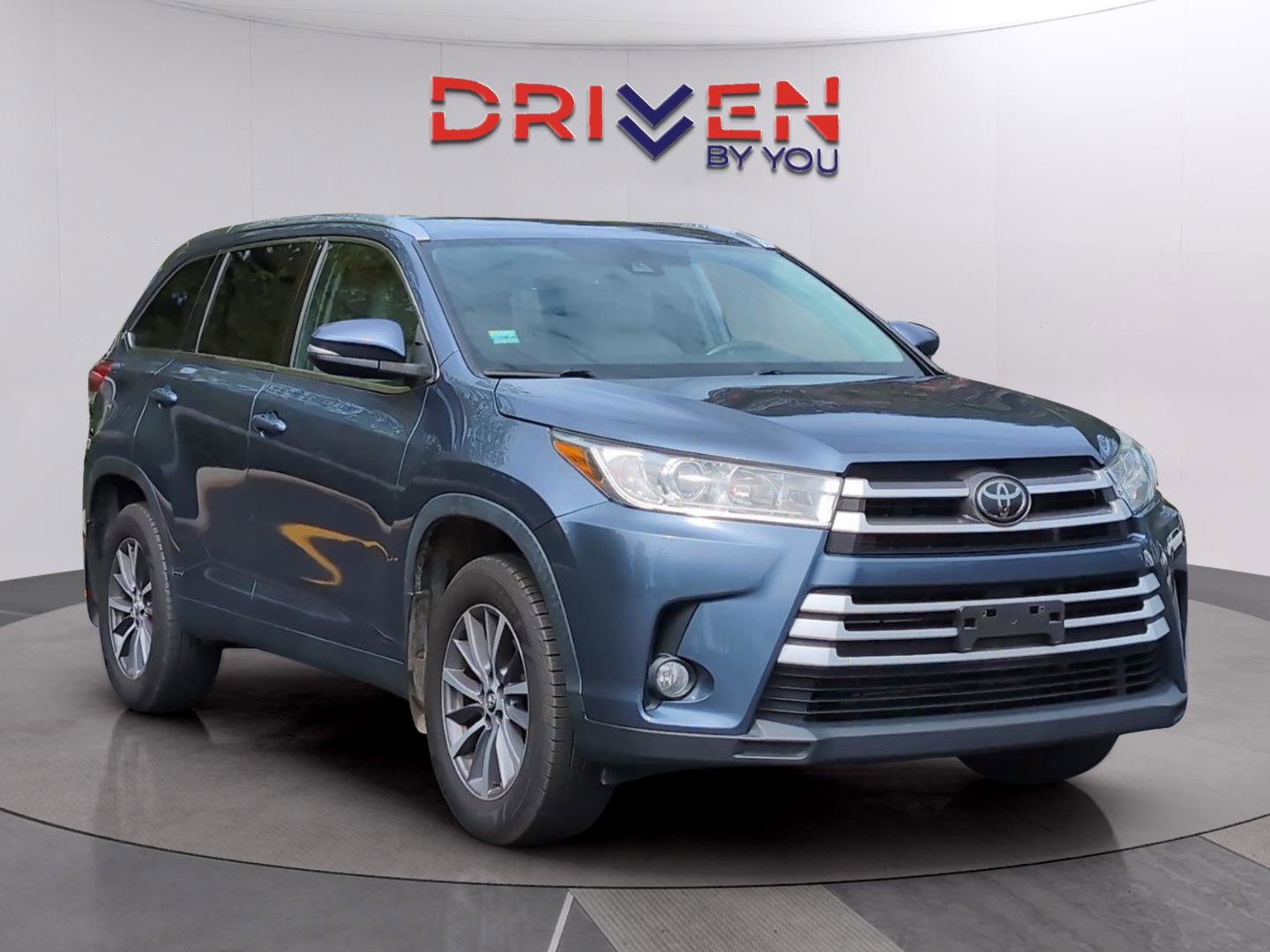 Used 2019 Toyota Highlander XLE AWD/4WD image 7