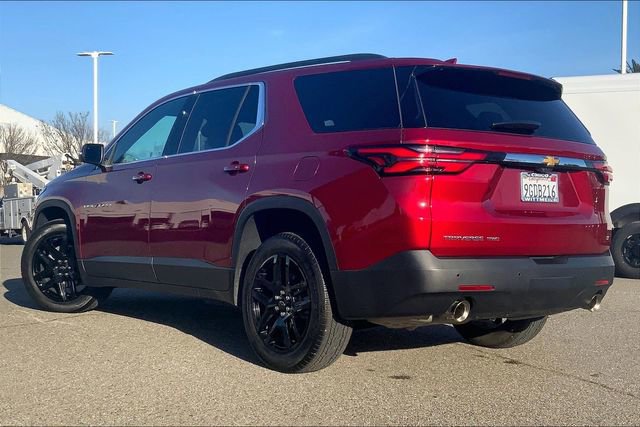 Used 2023 Chevrolet Traverse LT w/ Rear Camera Mirror Package image 12