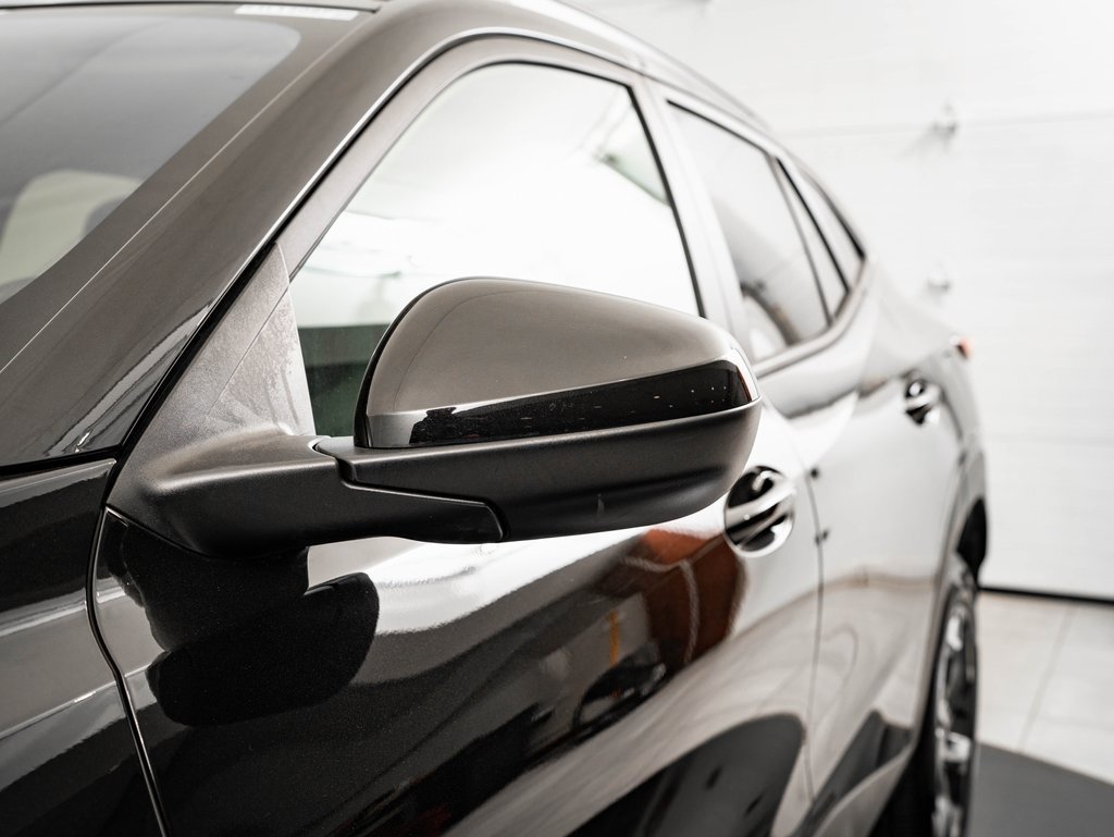 Used 2024 Chevrolet Trax LT w/ Driver Confidence Package image 14