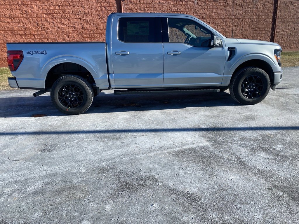 New 2026 Ford F150 XLT w/ Equipment Group 302A MID image 8