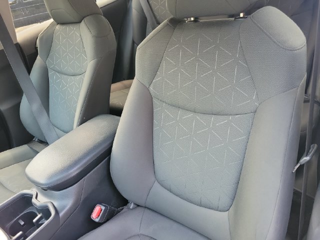 Used 2024 Toyota RAV4 XLE FWD image 14
