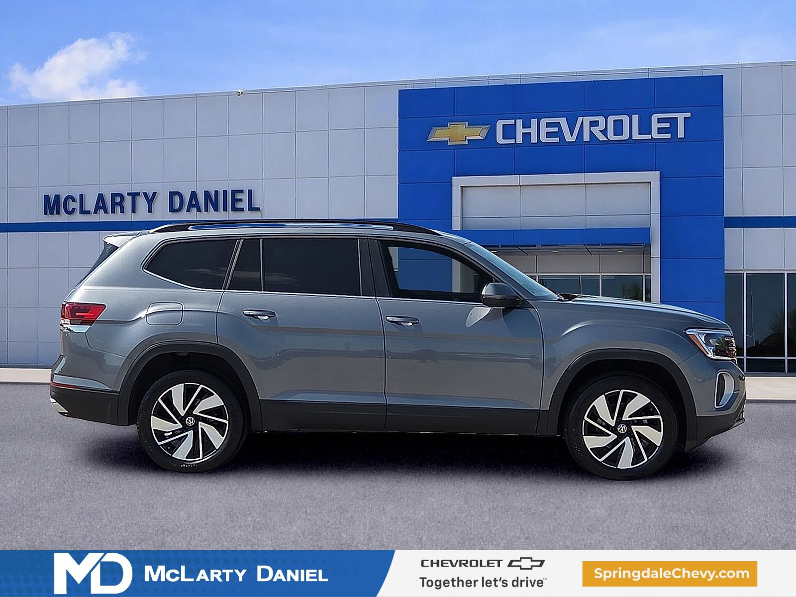 Used 2025 Volkswagen Atlas SE FWD image 6