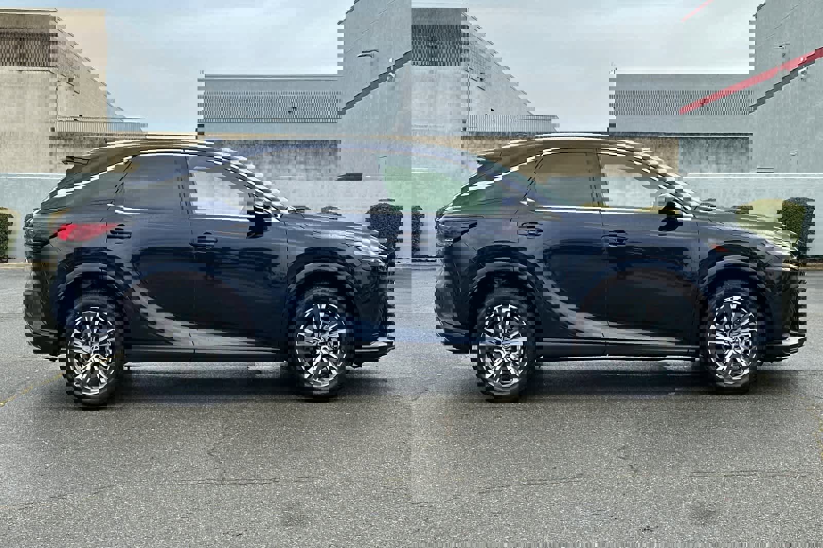 Used 2023 Lexus RX 350 Premium Plus w/ Cold Area Package image 6