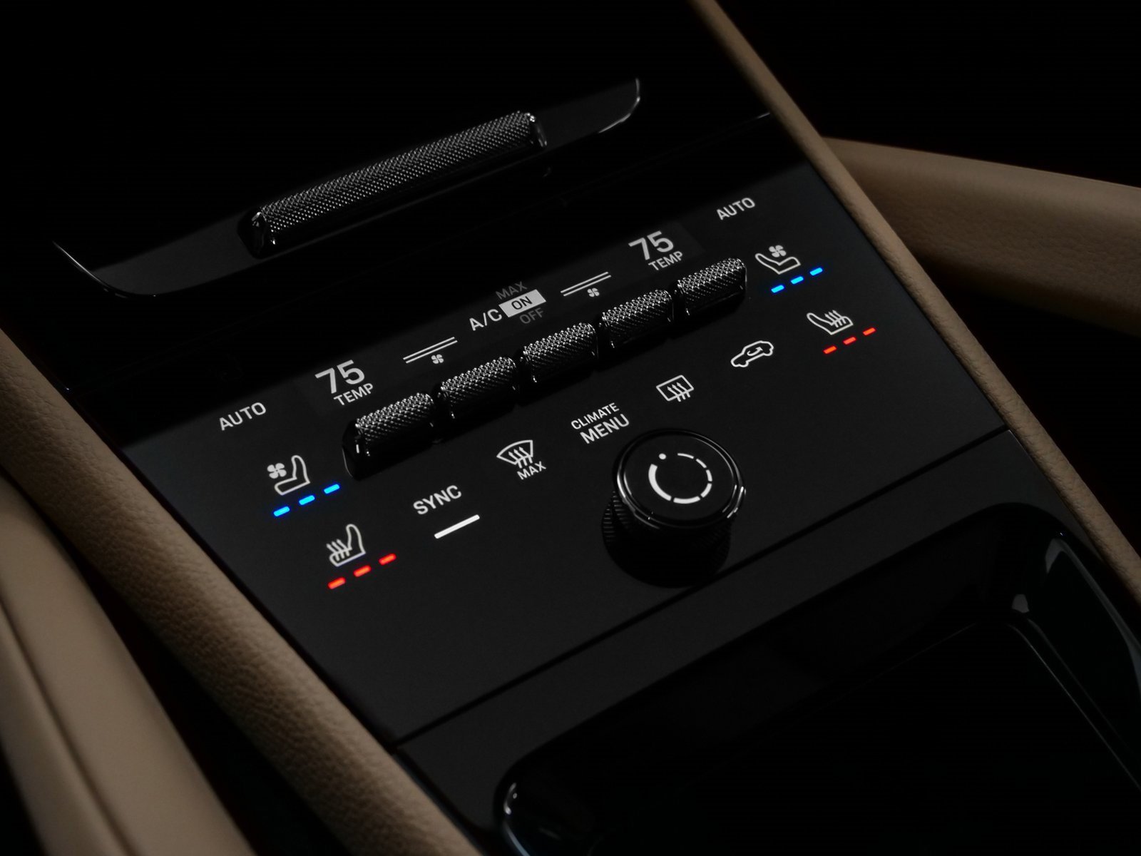 Used 2025 Porsche Cayenne image 34