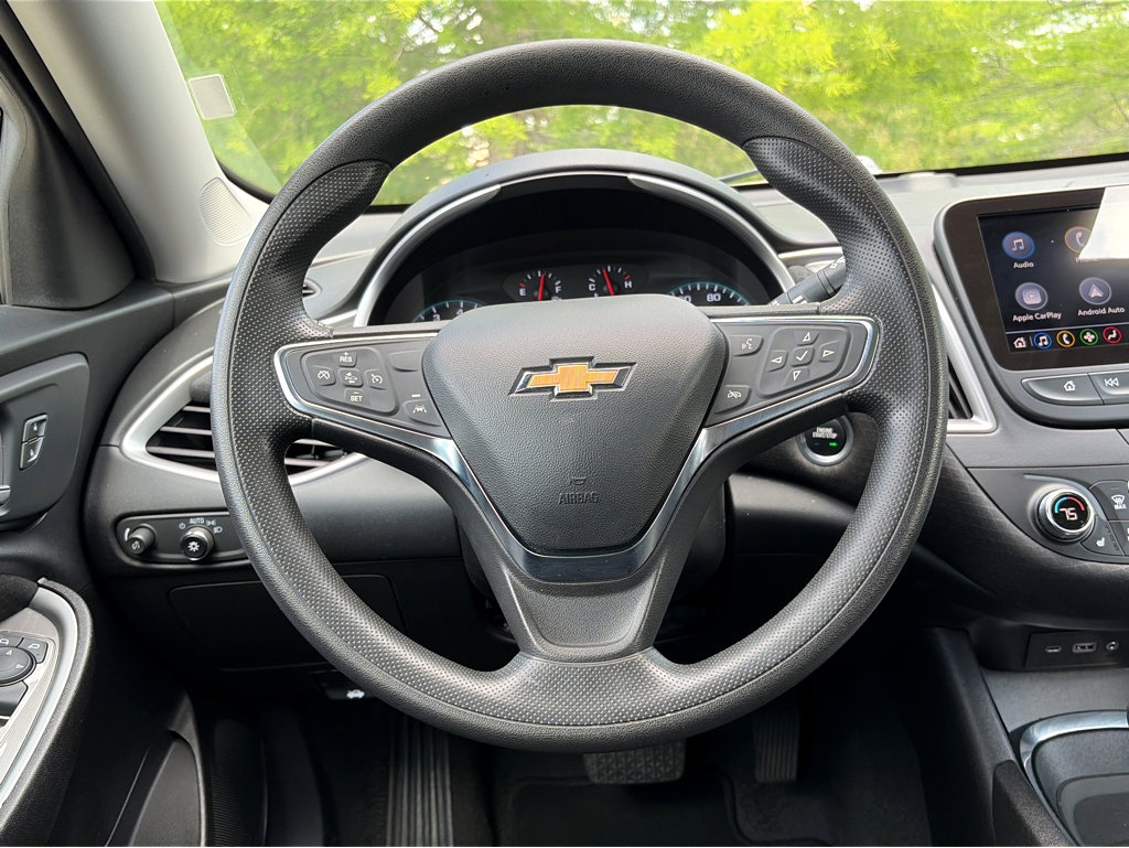 Used 2025 Chevrolet Malibu LT FWD image 13