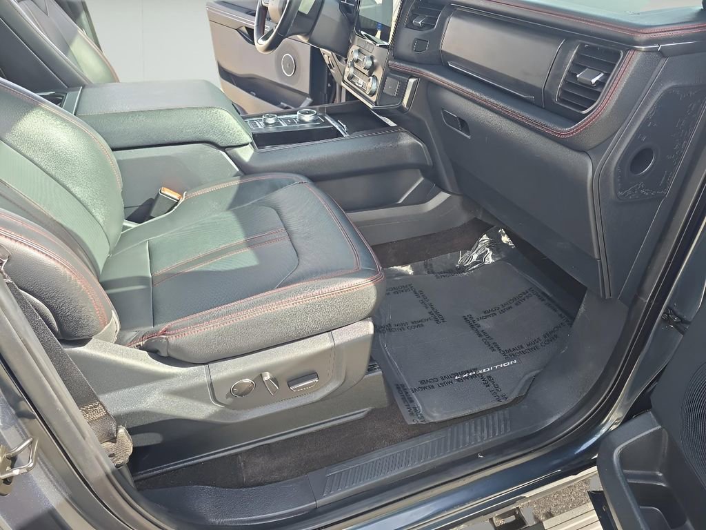 Used 2022 Ford Expedition Max Limited image 38