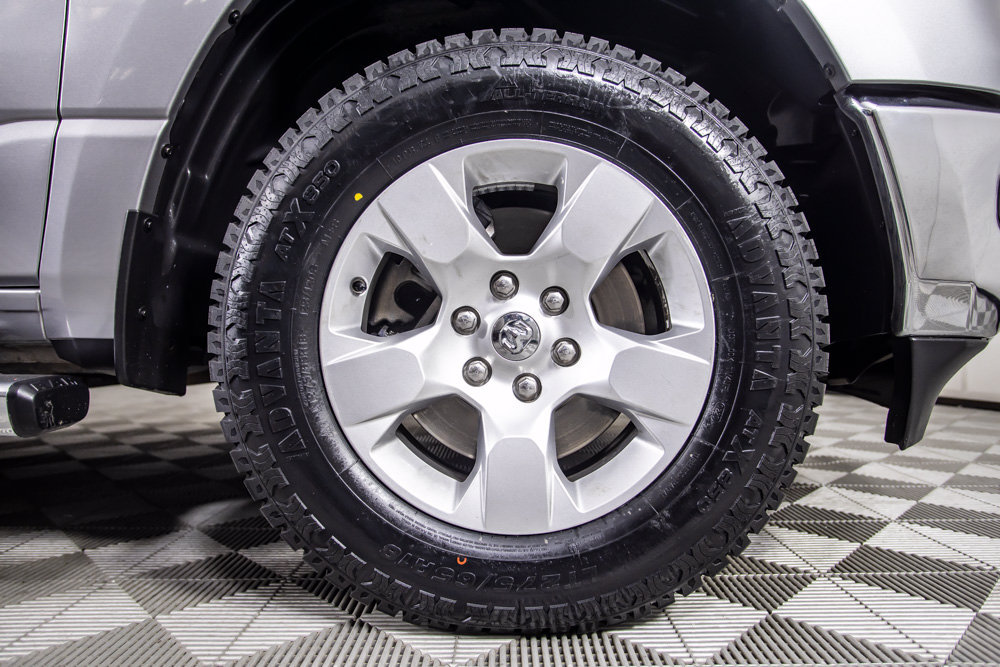 Used 2020 RAM 1500 Big Horn AWD/4WD image 40