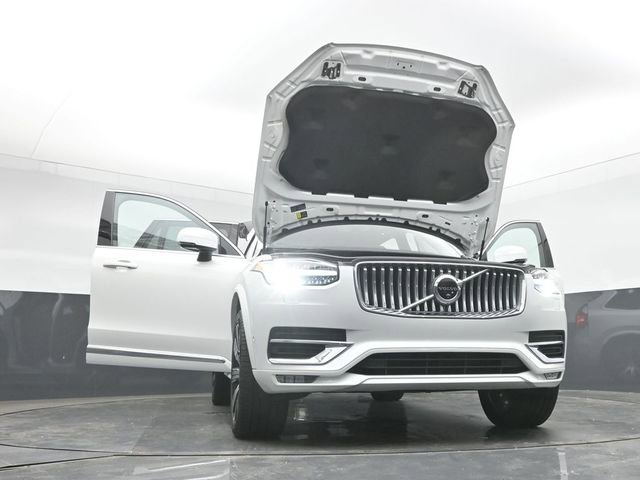 Used 2024 Volvo XC90 B6 Plus w/ Protection Package Premier AWD/4WD image 28