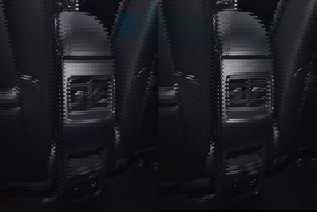 Used 2023 Ford Edge SEL w/ Convenience Package image 18