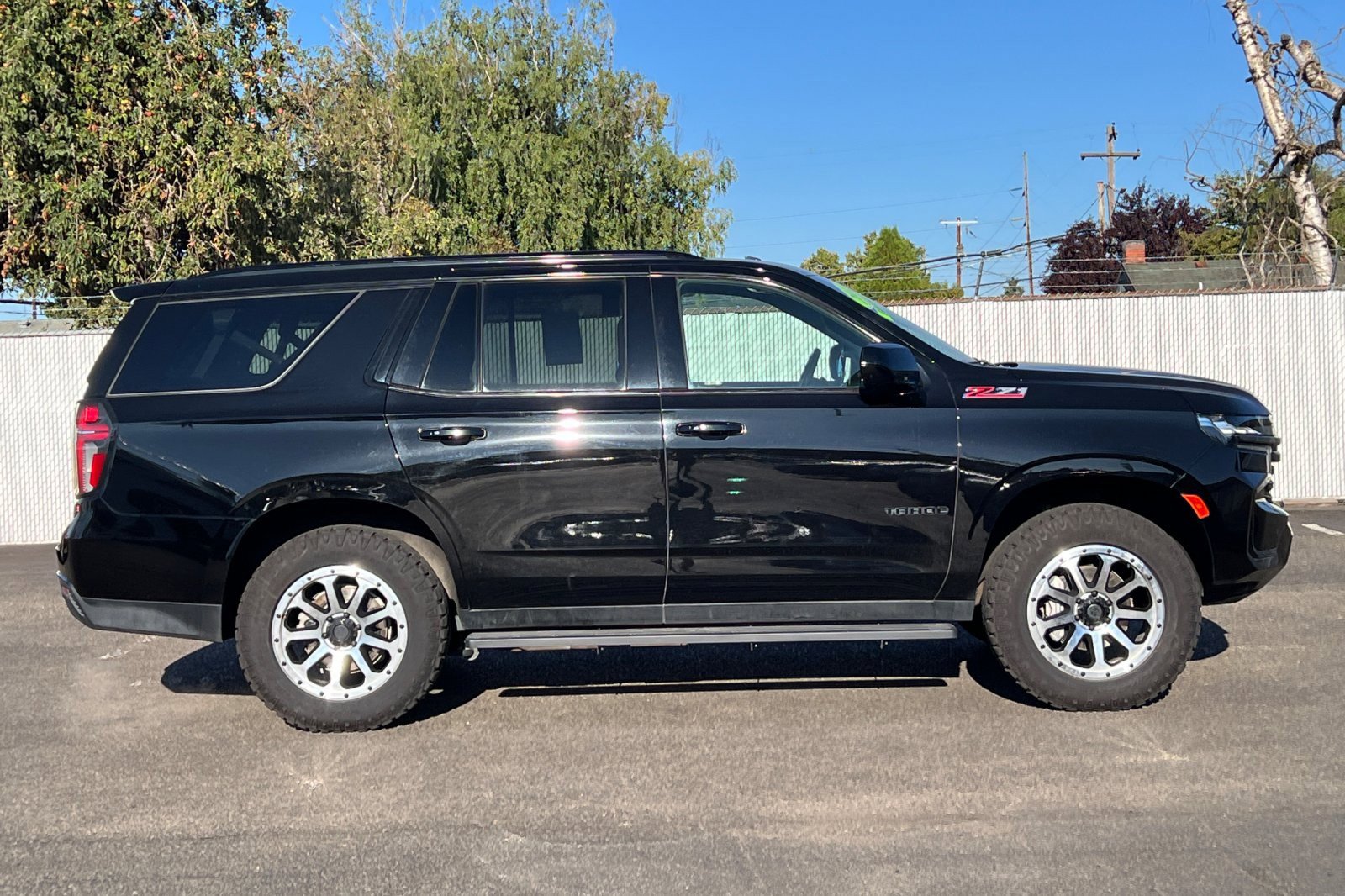 Used 2022 Chevrolet Tahoe Z71 image 3