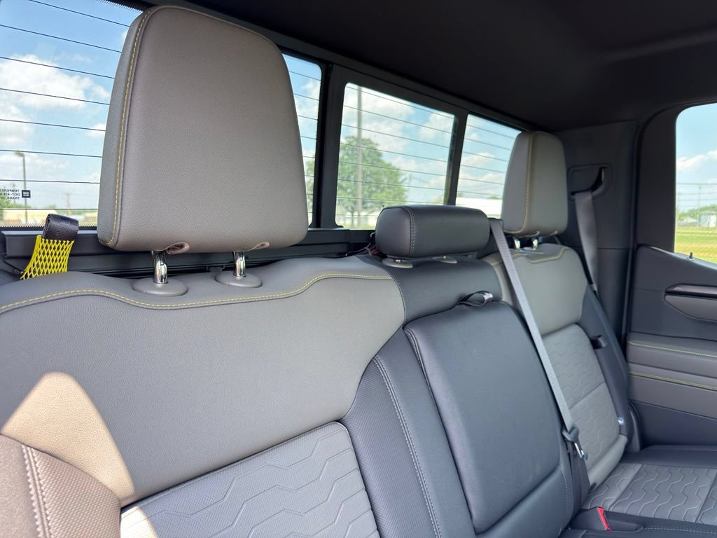 Used 2024 Chevrolet Silverado 1500 ZR2 w/ Technology Package AWD/4WD image 37