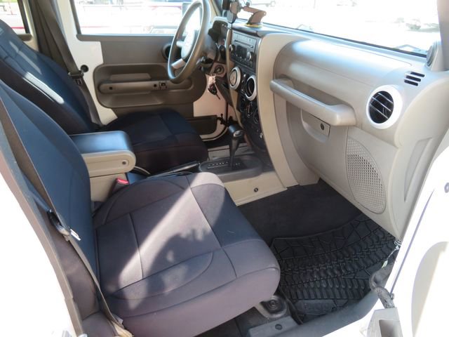 Used 2010 Jeep Wrangler Unlimited Sahara w/ Dual Top Group AWD/4WD image 14