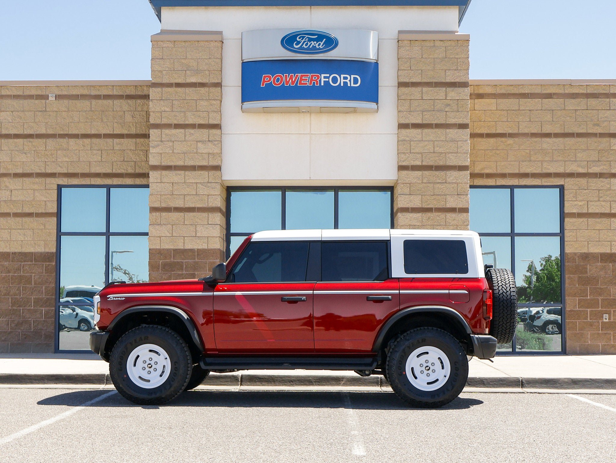 New 2026 Ford Bronco Heritage Edition AWD/4WD image 9